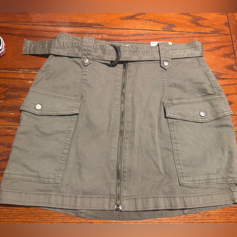 Kohl's Green Mini Cargo Skirt Casual
